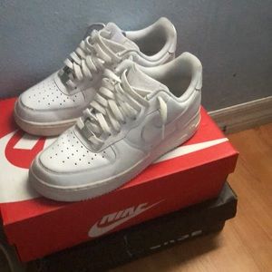 White Air Force no crease lightly worn